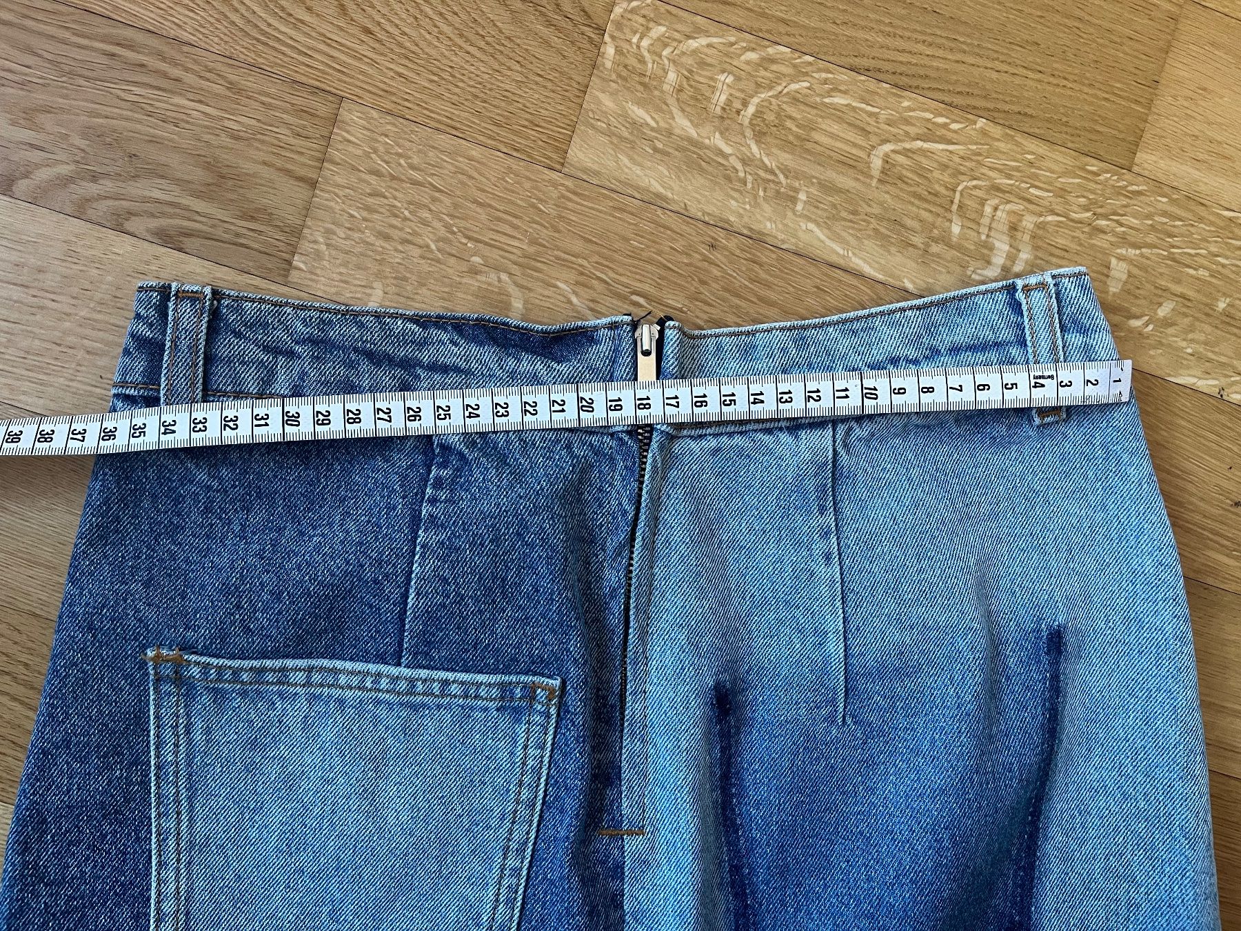 Zara Gonne: Maxijupe en jeans – Usato da La Tour-de-Trême venduto da lol_85kj 1