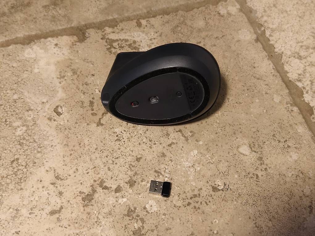 Logitech Maus: Souris ergonomique Logitech MX Vertical – Gebraucht aus Bournens von Ph0en1x 2