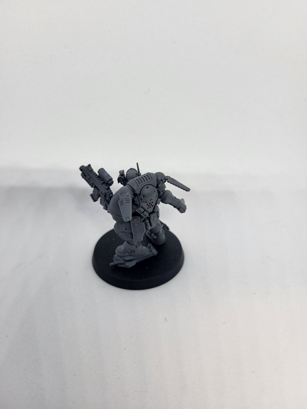 Modellbausätze & Standmodelle: Warhammer 40k Space Marines Lieutenant with Combi-Weapon – Gebraucht aus Bévilard von  1