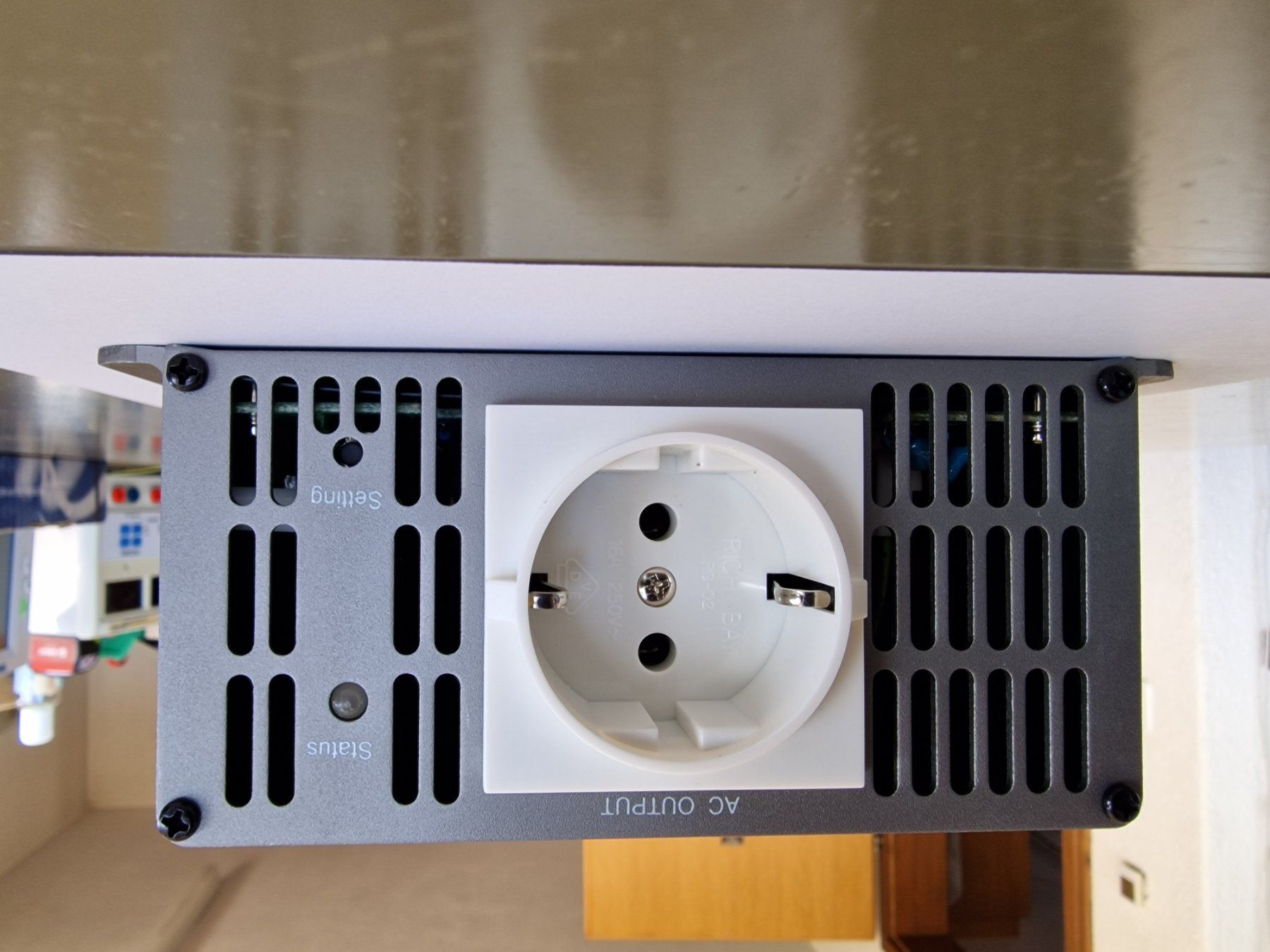 Inverter: Sinus-Wechselrichter 12/400W – Nuovo e nell'imballaggio originale da Stein AR venduto da HeinzBolliAG 2