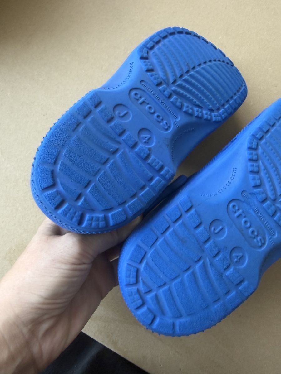 Crocs Scarpe da uomo: Blaue Crocs Gr. J4 (36/37) – Usato da Aarau venduto da Tam6 5