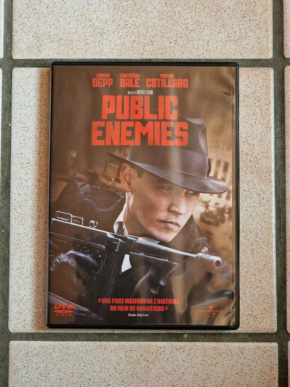 Tutti i DVDs: DVD Public Enemies - Depp, Bale, Cotillard – Usato da Echallens venduto da mal_z665