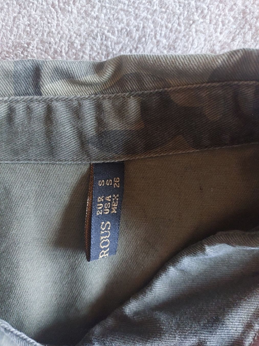 Chemises, T-shirts & Polos: Militärjäckli Gr 164 – D'occasion à Landquart par Cedes 1