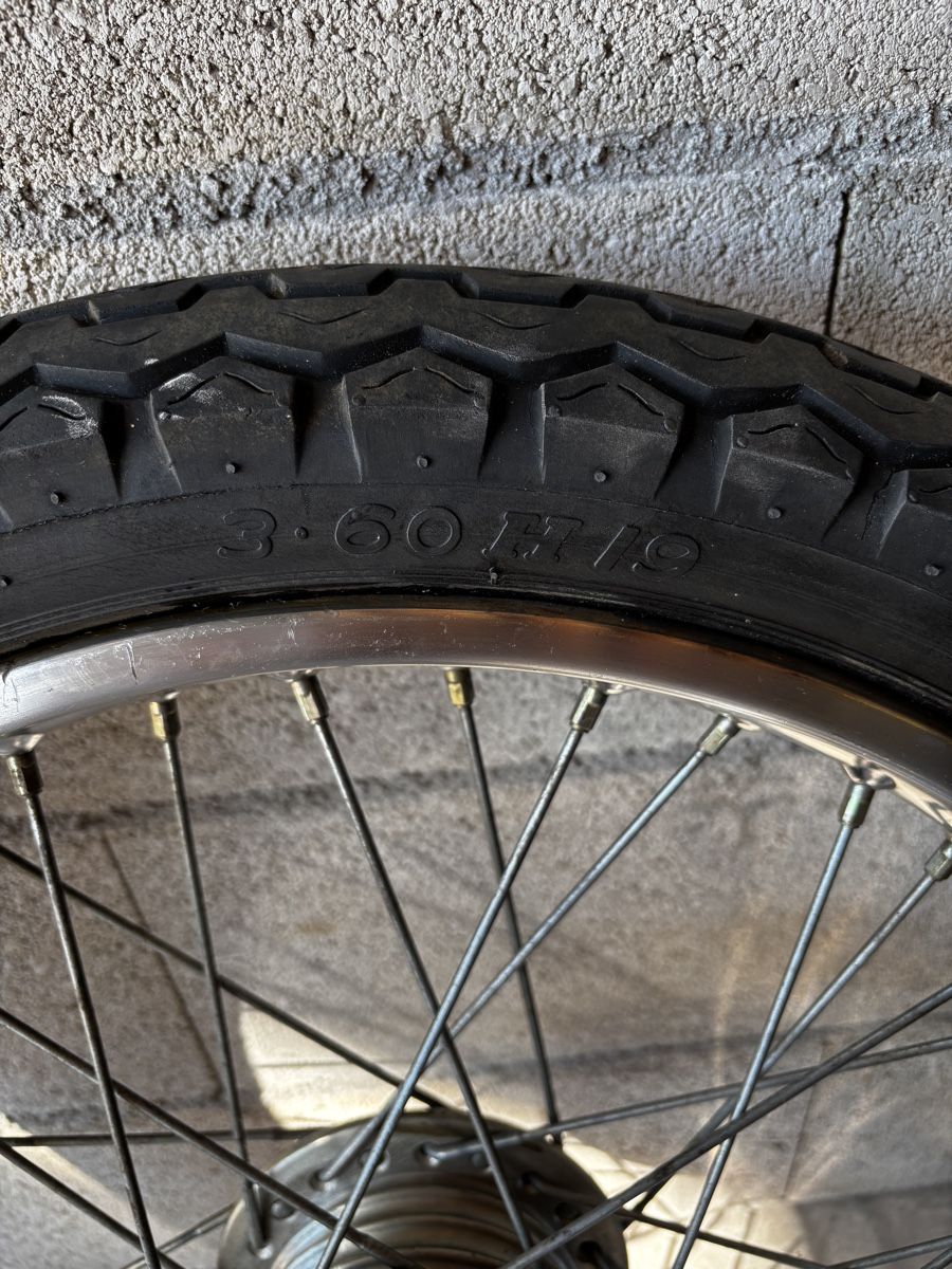 Tutti i ricambio per moto: Roue moto à rayons 19 " – Usato da La Neuveville venduto da MaSandri 2