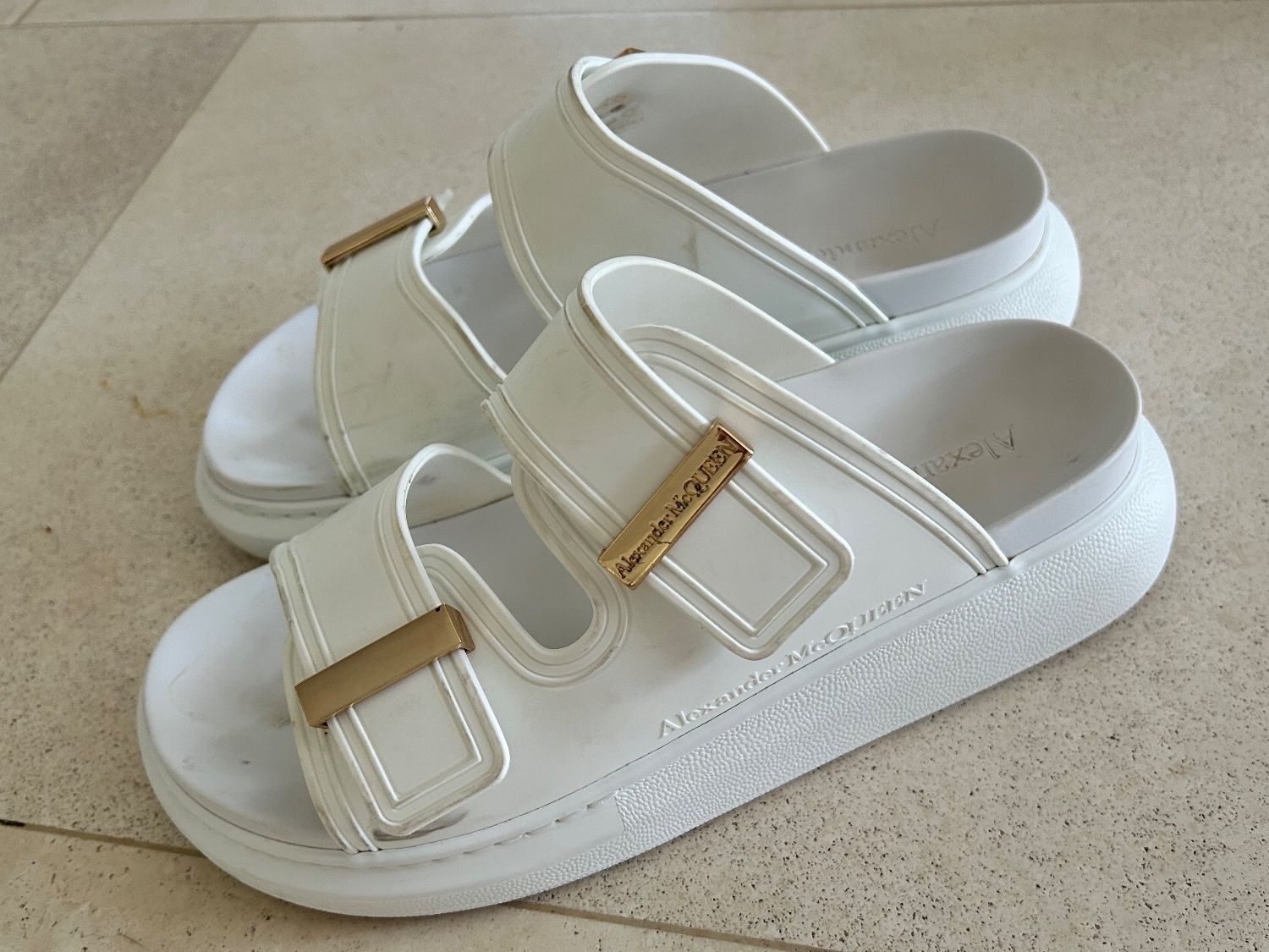 Alexander Mcqueen Scarpe da donna: Alexander McQueen Plateau Pantoletten – Usato da Zürich venduto da predisha 1