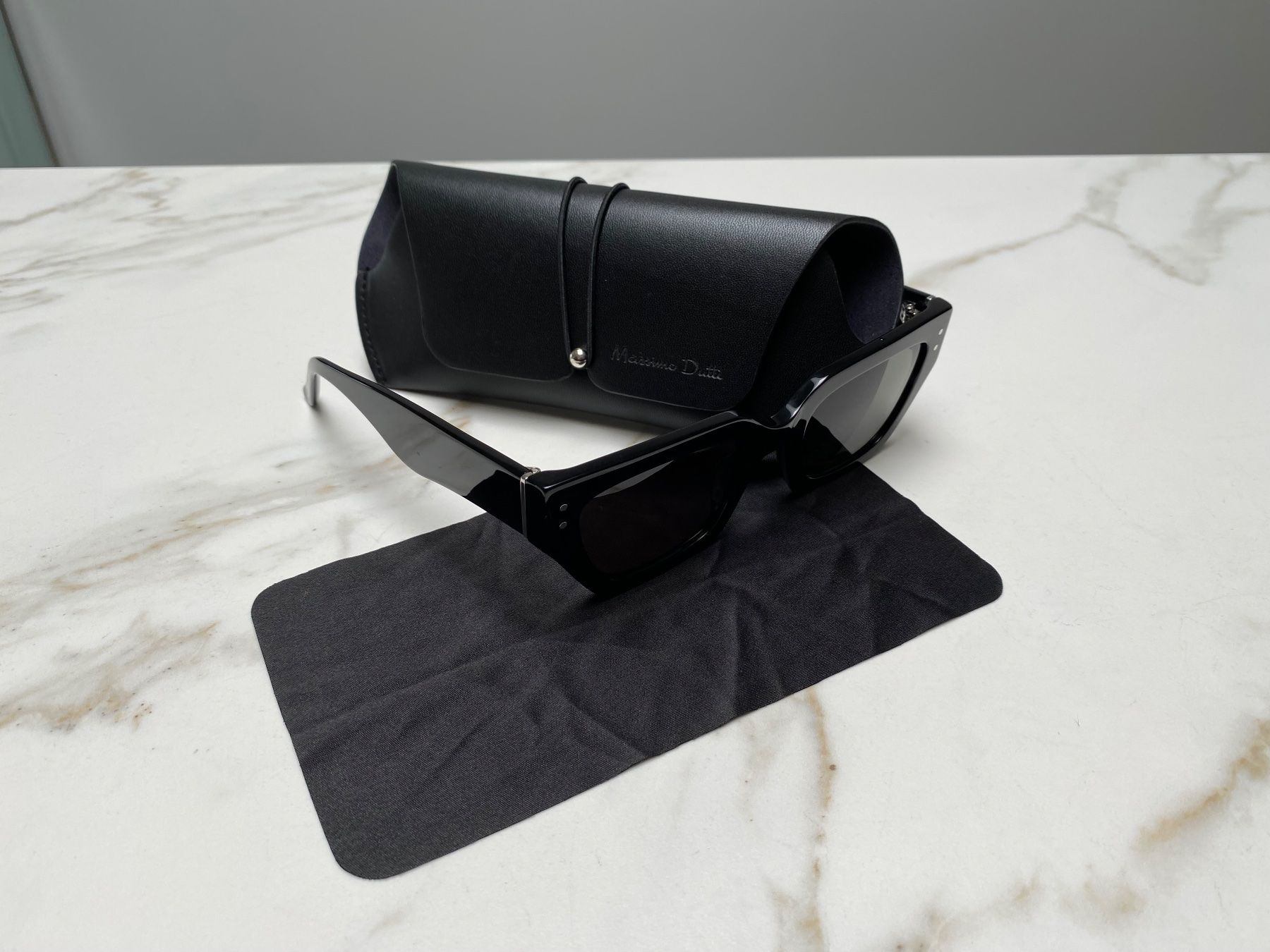 Massimo Dutti Occhiali & Lenti: Damen Sonnenbrillen MASSIMO DUTTI – Usato da Richterswil venduto da Busanca