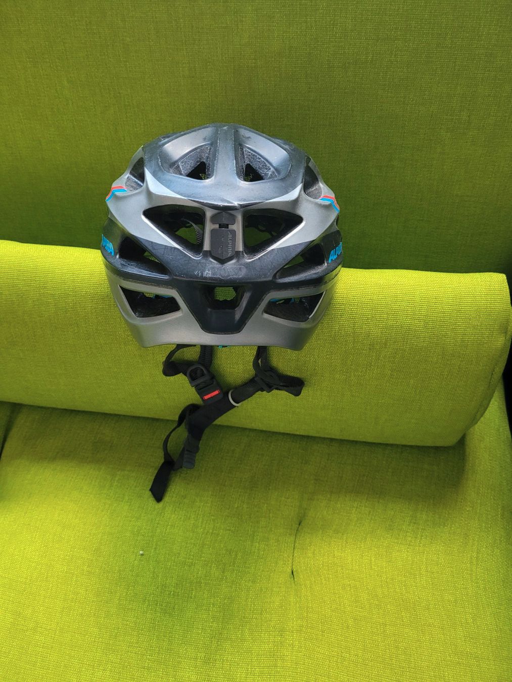 Alpina Caschi: Velohelm, Alpina, 52-57cm – Usato da Sins venduto da dsto 2
