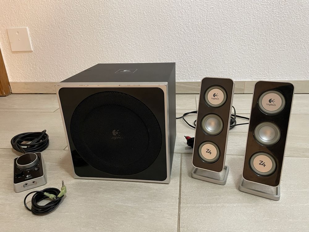 Logitech Z4 Soundsystem (Gebraucht) in Meisterschwanden für CHF 2 – mit ...
