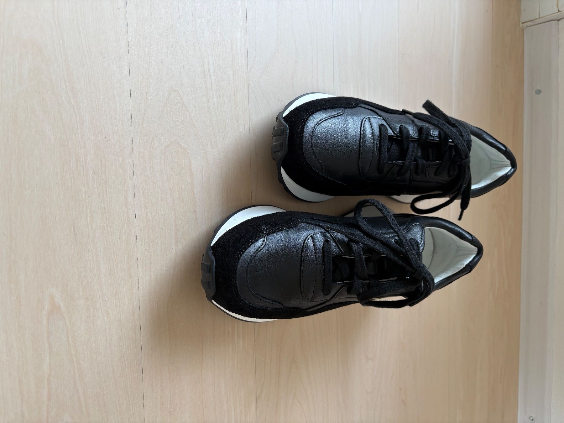 Scarpe da donna: NEUE Sneaker (Gino Rossi) Gr.37 – Nuovo (secondo la descrizione) da Gossau SG venduto da Black-Queen 2