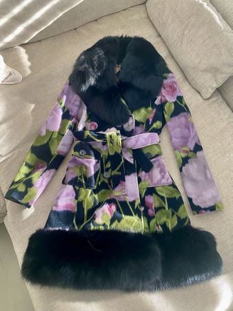 Cappotto RED Valentino in velluto con pelliccia