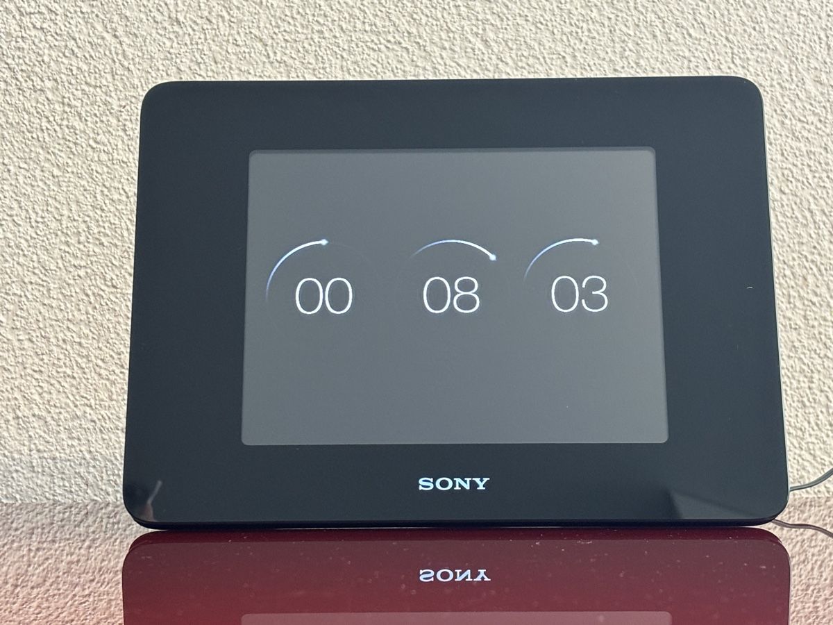 Sony Monitor: Sony DPF-D830L S-Frame 8” Digitaler Bilderrahmen – Usato da Immensee venduto da avs_hd9m
