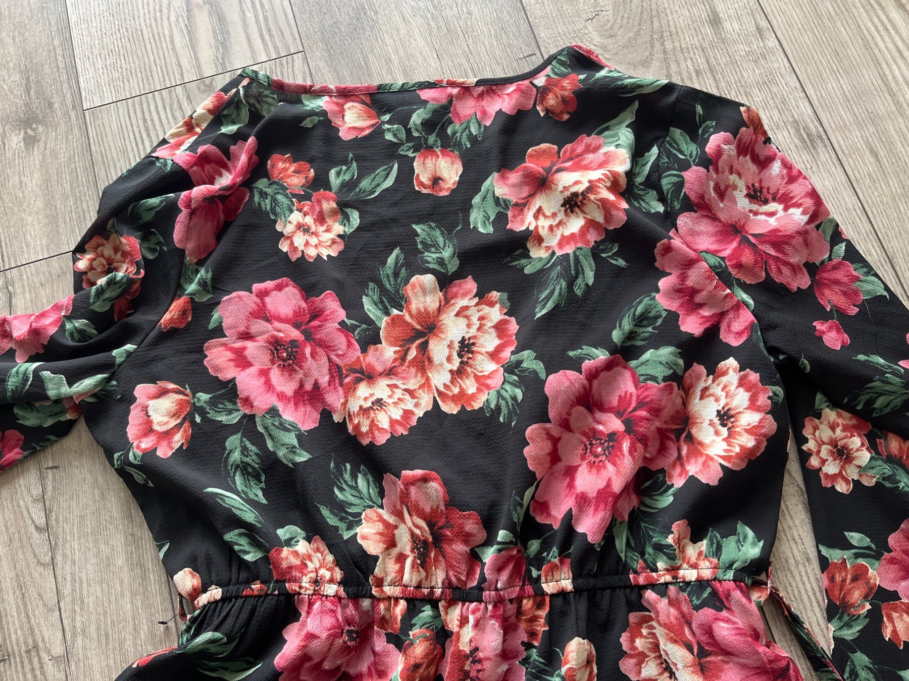 Jumpsuits: COMBISHORT Roses 44 – Gebraucht aus Seiry von van_n79x 2
