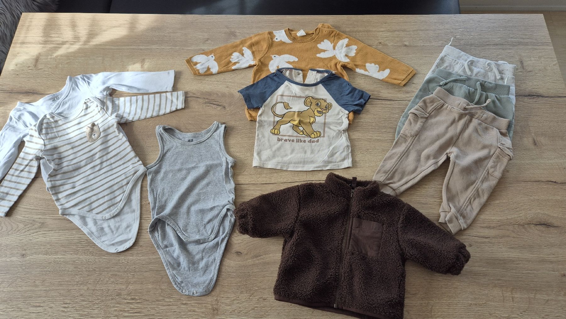 Lotti & Set di vestiti: Kleiderpaket Grösse 68/ 74 Junge – Usato da Reichenburg venduto da denise_13