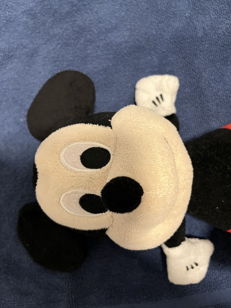 Disney Jouets: Süsses Mickey Mouse Plüschtier, Kuscheltier – D'occasion à Kirchberg BE par qualle01 1