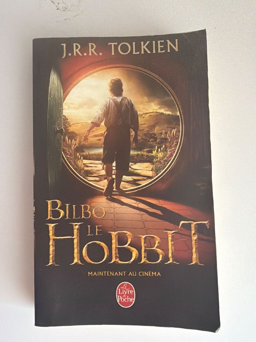 Bücher: Bilbo le Hobbit J.R.R. Tolkien – Gebraucht aus Fribourg von J334455