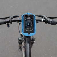 Handyhalterung, die sich der Smartphone-Grösse anpasst BLAU