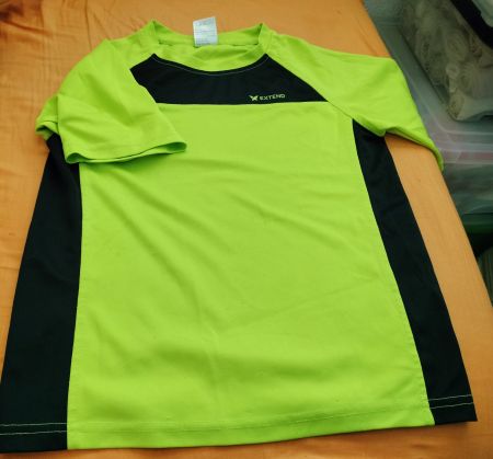 Shirt. Gr. 140