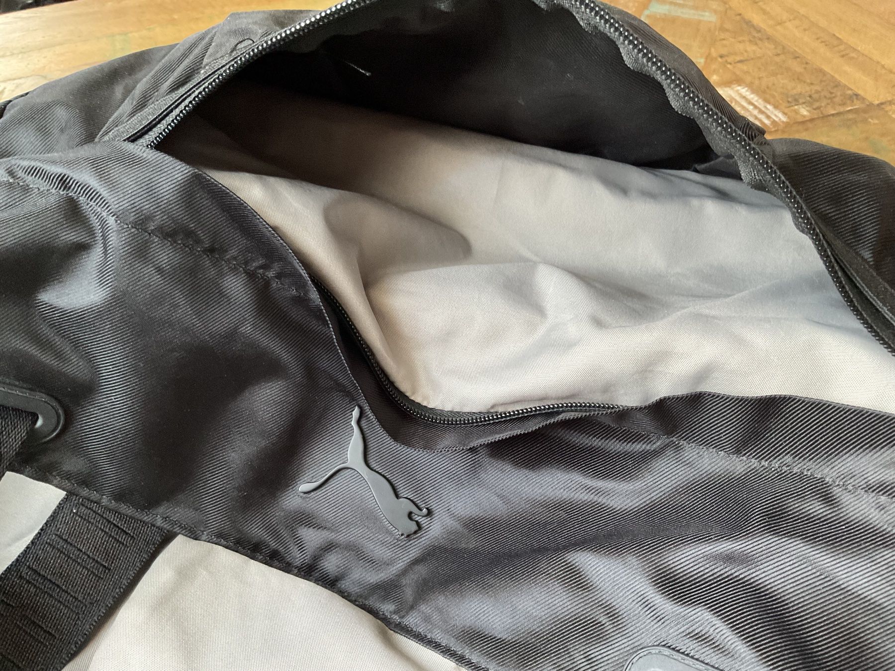 Puma Borse da donna: Puma Sporttsche schwarz – Usato da Bachenbülach venduto da Sybeco 5