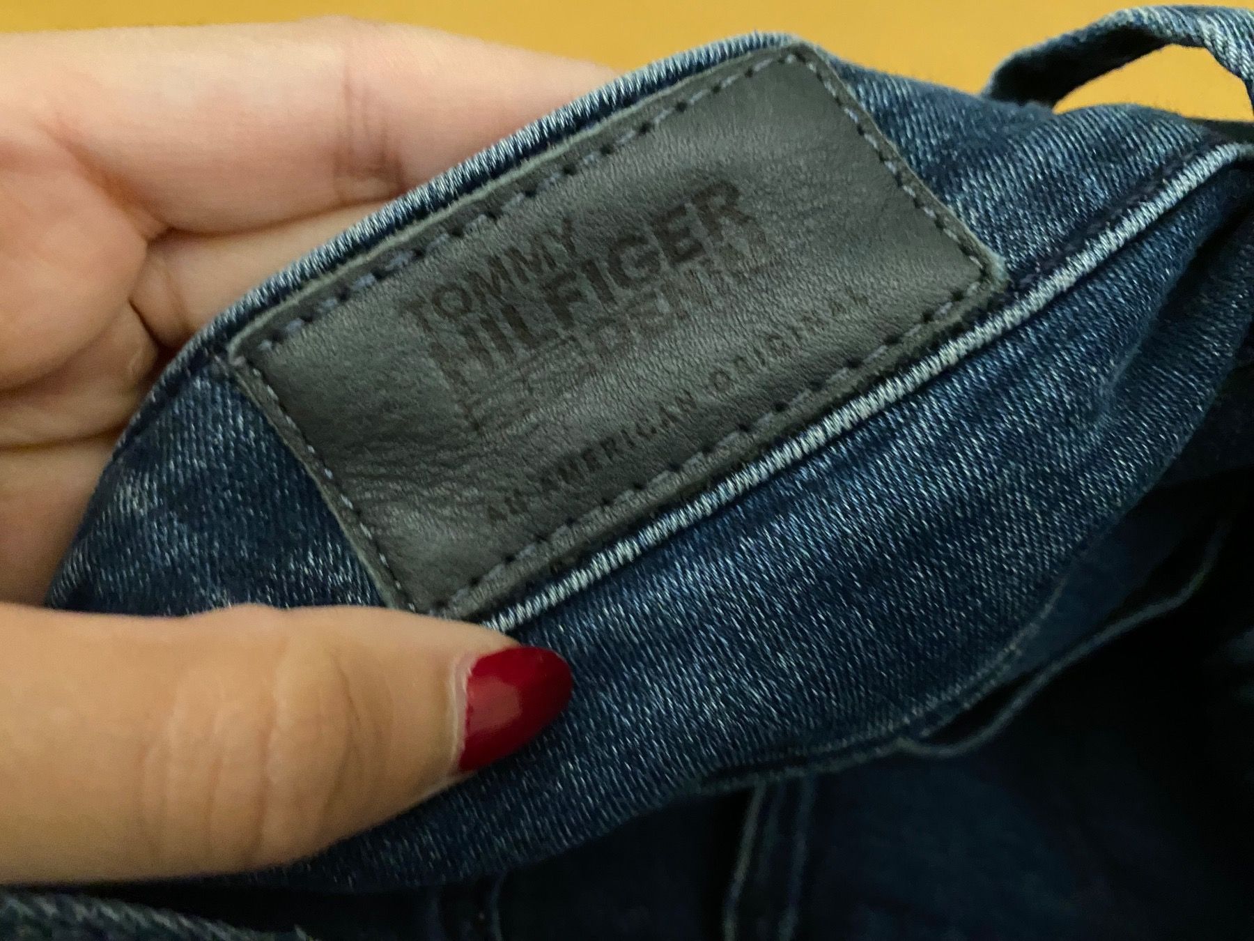 Tommy Hilfiger Jeans: Tommy Hilfiger Jeans – Nuovo (secondo la descrizione) da Zürich venduto da del_gdm2 3