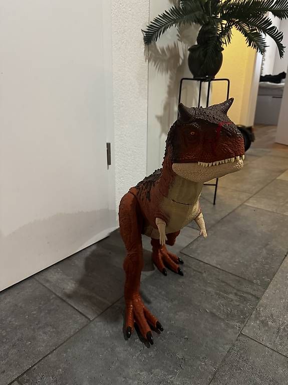 Giocattoli: Mattel Jurassic World Super Carnotaurus – Usato da Biel/Bienne venduto da Thierry840 2