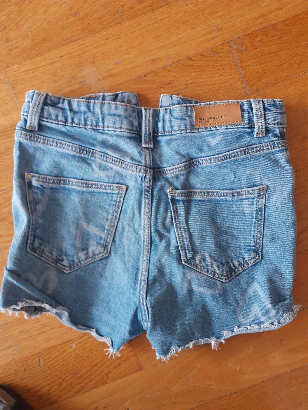 C&A Pantaloni: Shorts Gr. 134 – Usato da Worb venduto da Osterthal 4