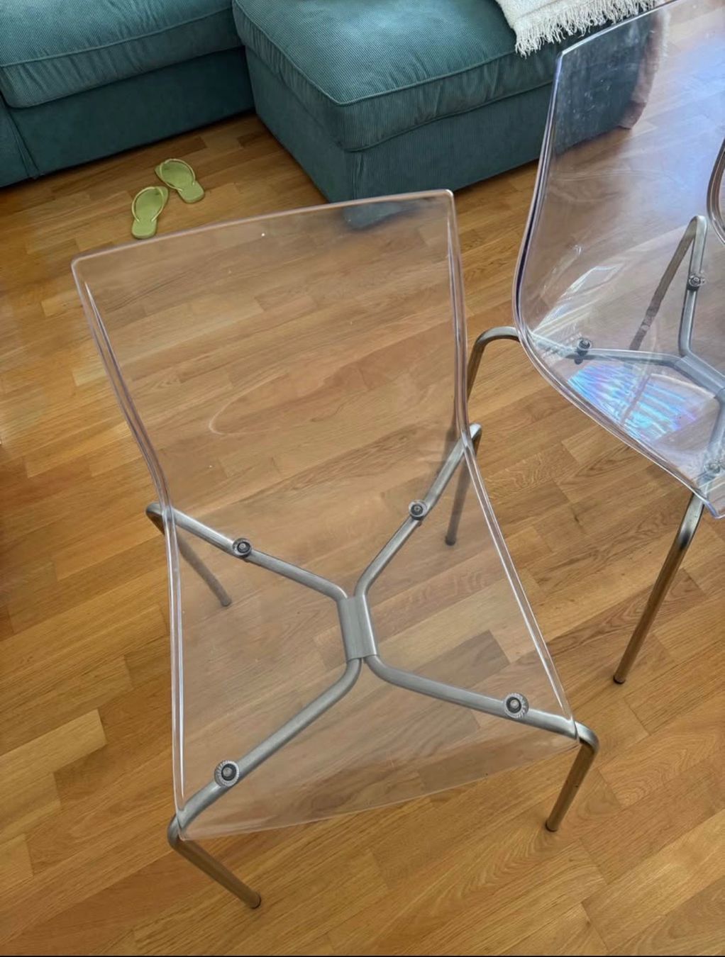 Ikea Chaises: 2 Design Stühle transparent Metallgestell gebraucht – Neuf (Voir description) à Zürich par sof_m2f7 2