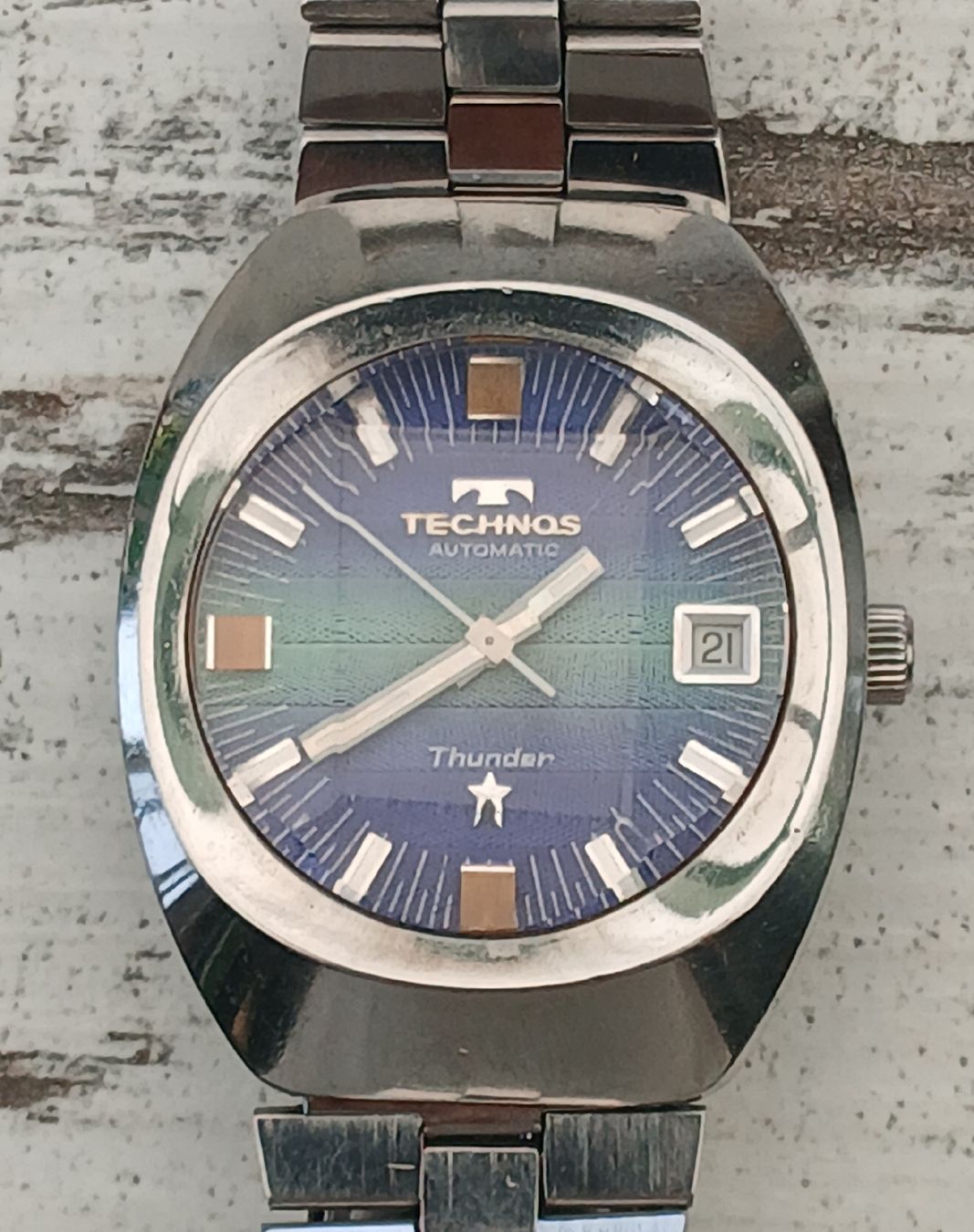 Technos Orologi: Technos Auto Date Thunder with blue dial and faceted crystal – Usato da St-Cergue venduto da gar_x2b7 1