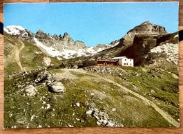 Flims - Segneshütte mit Segnespass
