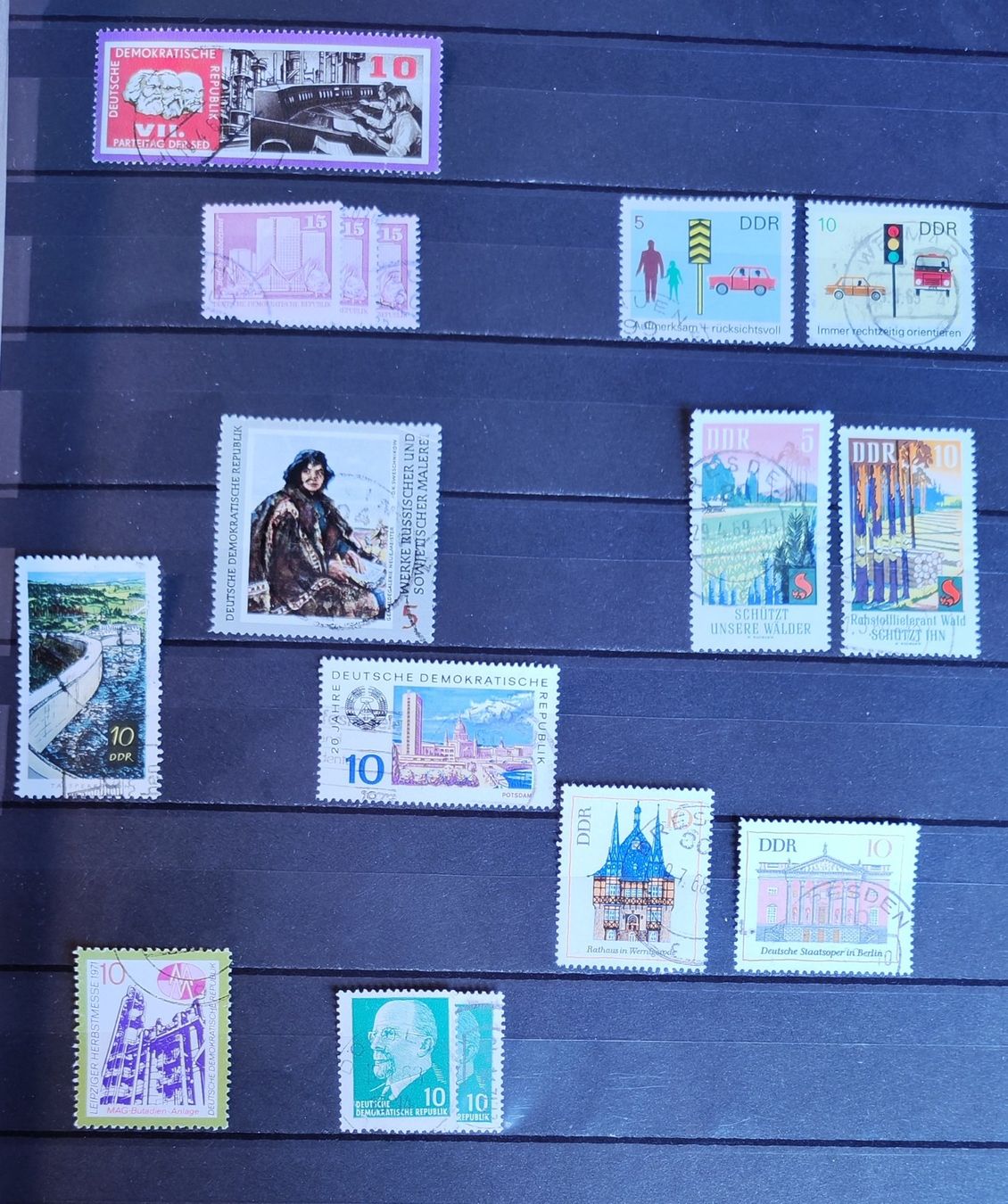 Tutti i francobolli: DDR Briefmarken – Usato da Lenzburg venduto da Dani_Lenzburg