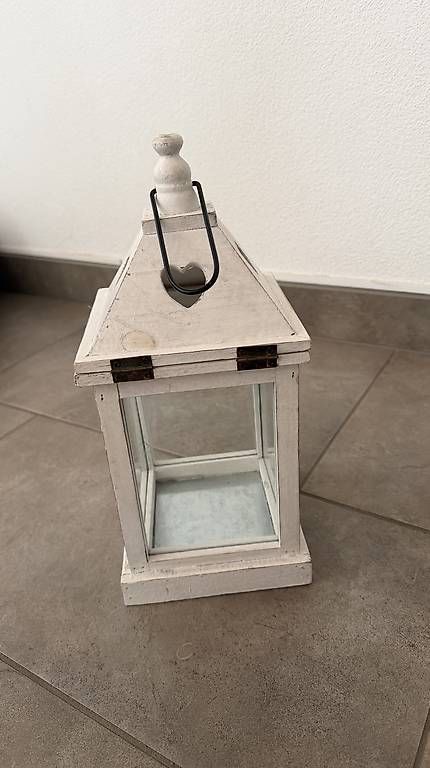 Lanterne: Vendo lanterna in legno bianco – Usato da Sessa venduto da Thisisemma 2