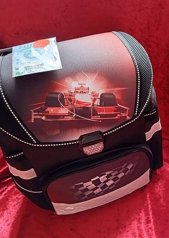 Sacs & sacs à dos: Rucksack mit Rennauto Motiv NEU – D'occasion à Wald AR par lyd_m