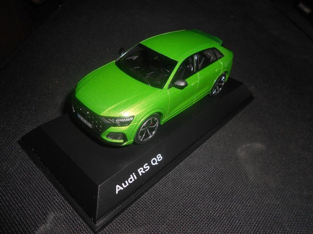 Audi RS Q8 Javagrün Métallic 2019 iScale 1:43 | Kaufen auf Ricardo