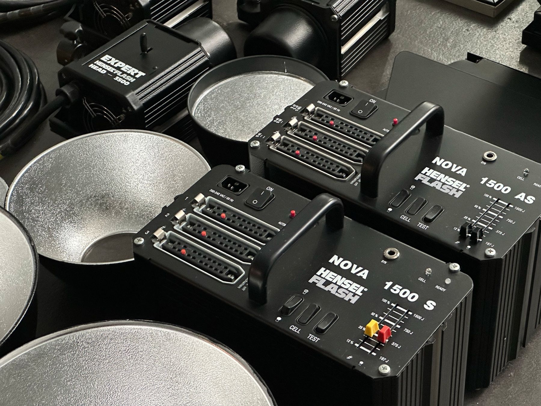 Flash: Hensel Flash Studioblitzanlage 3000WS – Usato da Bern venduto da burdluf