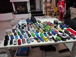 XXL Spielzeugauto-Sammlung (82 Teile)  Hot Wheels, Matchbox