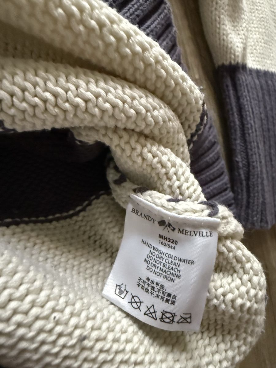 Brandy Melville Maglioni & Felpe: Brandy Melville Pullover gestreift beige/dunkelblau Grösse M – Usato da Rombach venduto da Clothingzzz 3