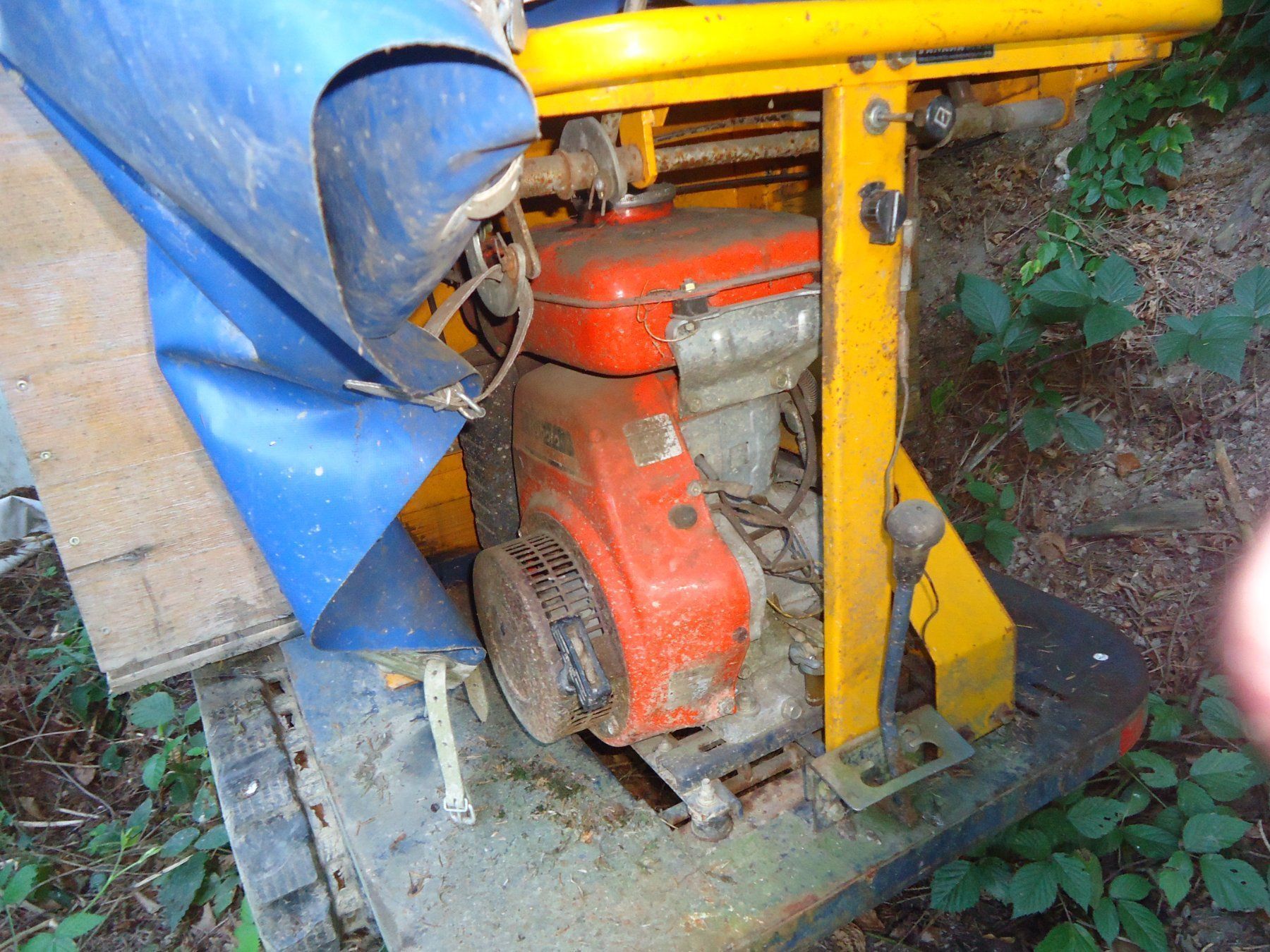 Tutte le macchine: Tanaka Raupenkarette – Usato da Wolhusen venduto da S.Bucher 1