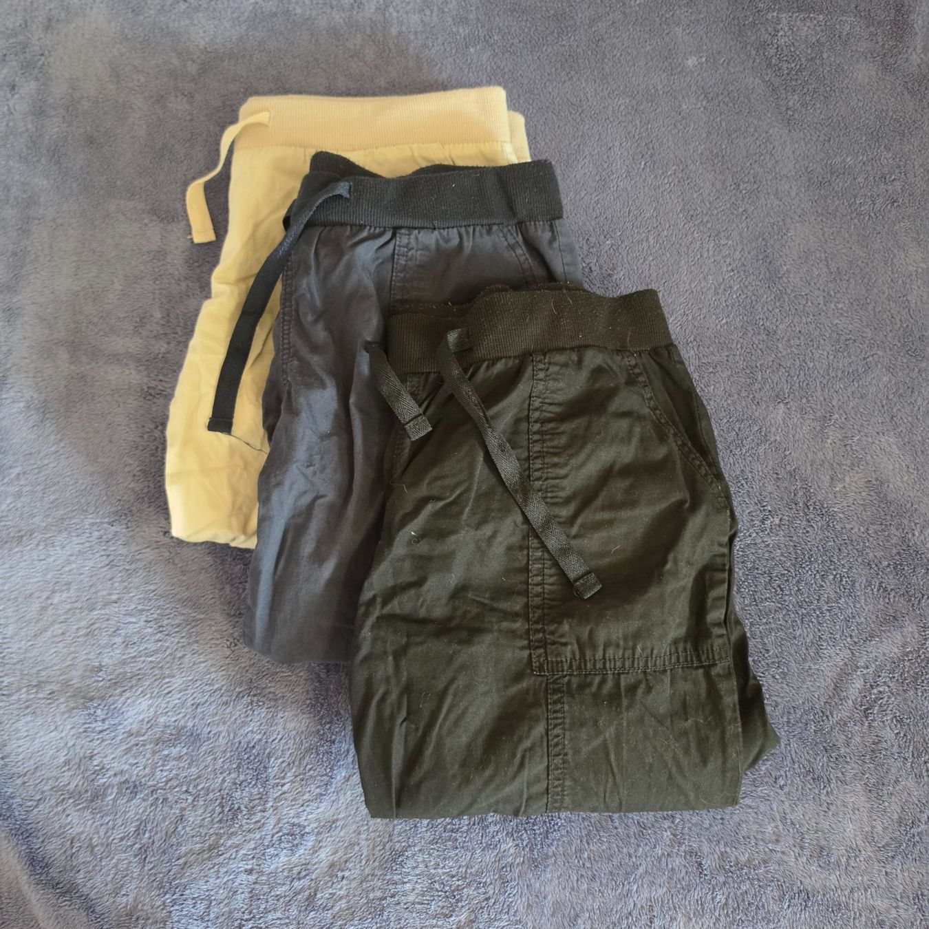 Pantaloni: Verschiedene 3/4 Hosen Gr. 40 – Usato da Fehraltorf venduto da shiilaa.hoot