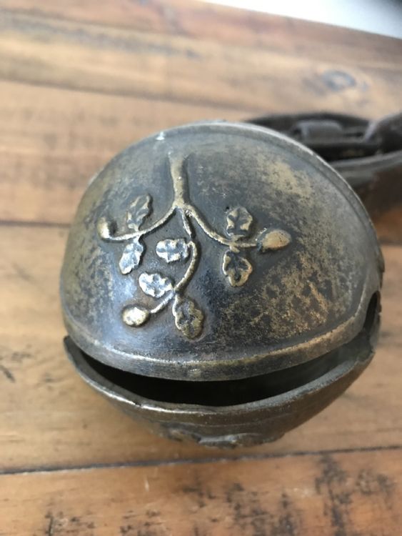 Campanacci mucche: Antike Glocke Schelle mit Lederband – Usato da Rapperswil SG venduto da cosiba01 4