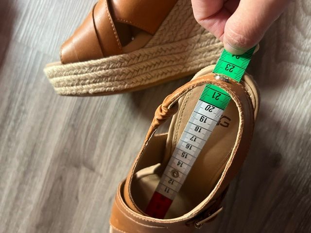 Ugg Scarpe da donna: UGG Sommer Schuhe Gr 35 – Nuovo (secondo la descrizione) da Neerach venduto da romiping 1