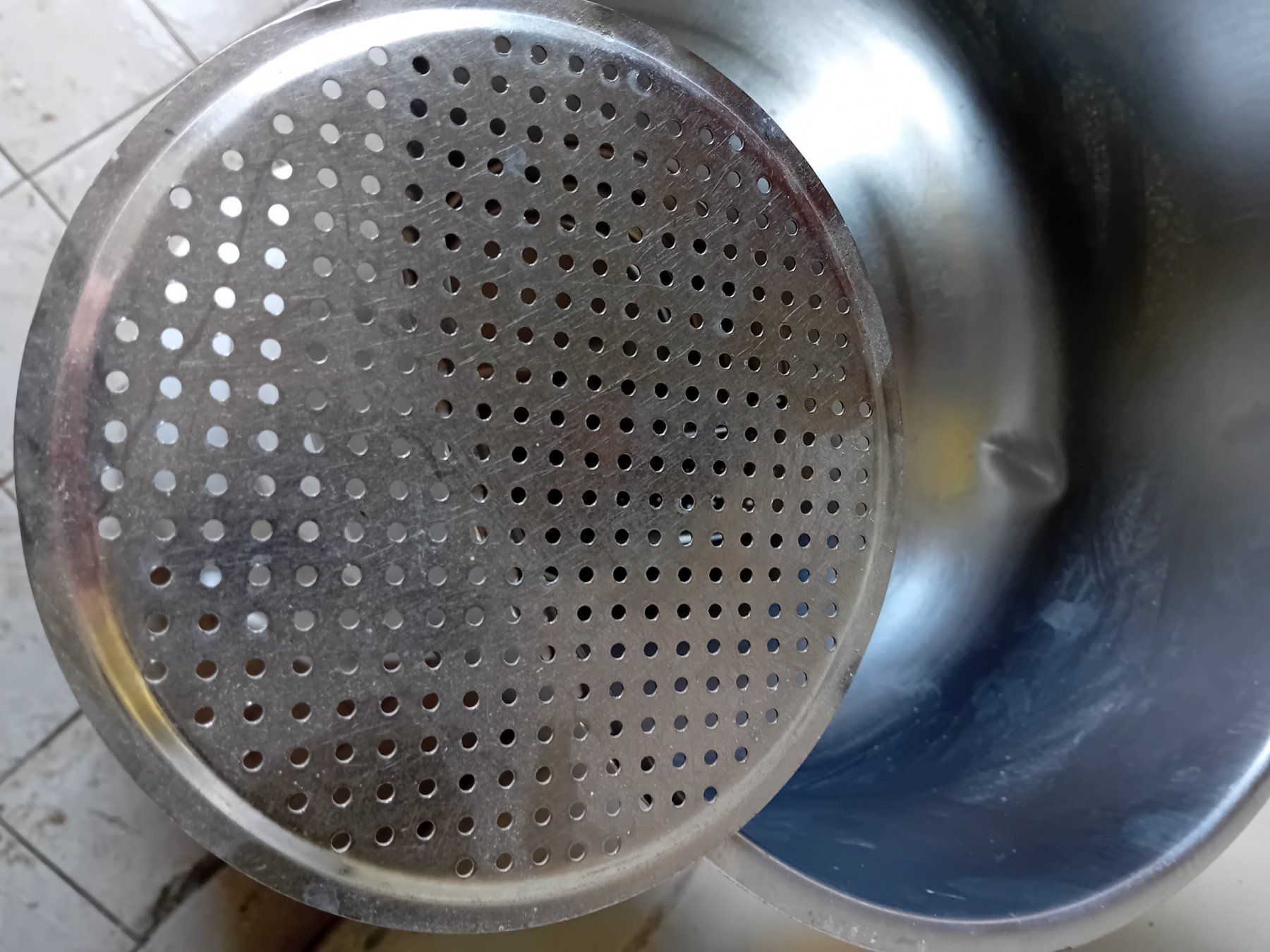 Sonstige antike Technik & Geräte: Milchsieb – Gebraucht aus Giswil von pet_755f 2