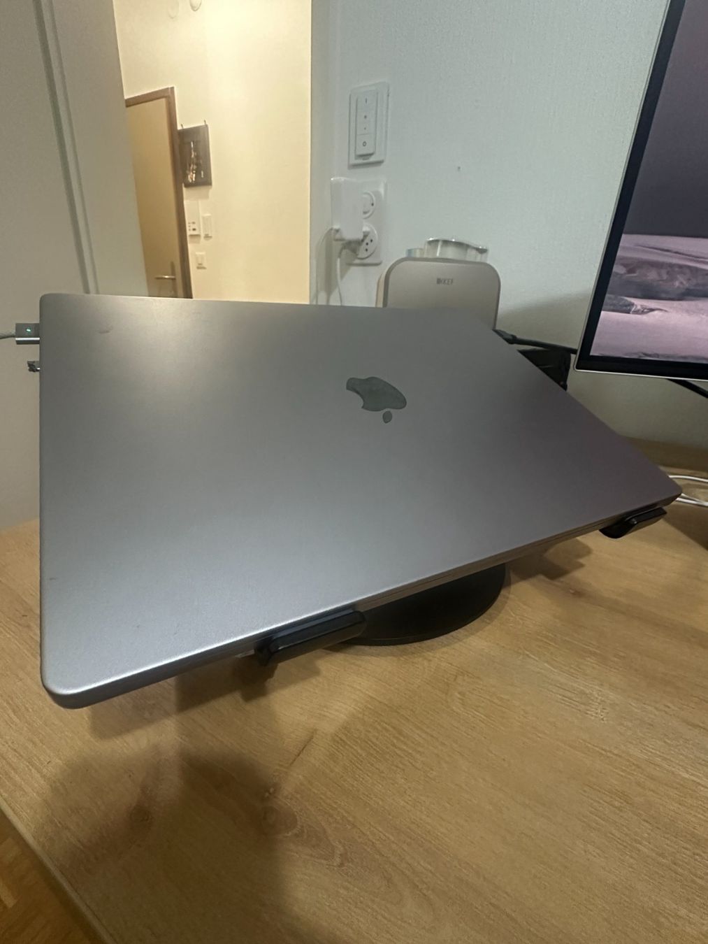 Apple PC: Apple MacBook Pro M2 - 2023 - 16", 512 Go, 16 Go, CH – Usato da Lausanne venduto da ger_ccd9 1