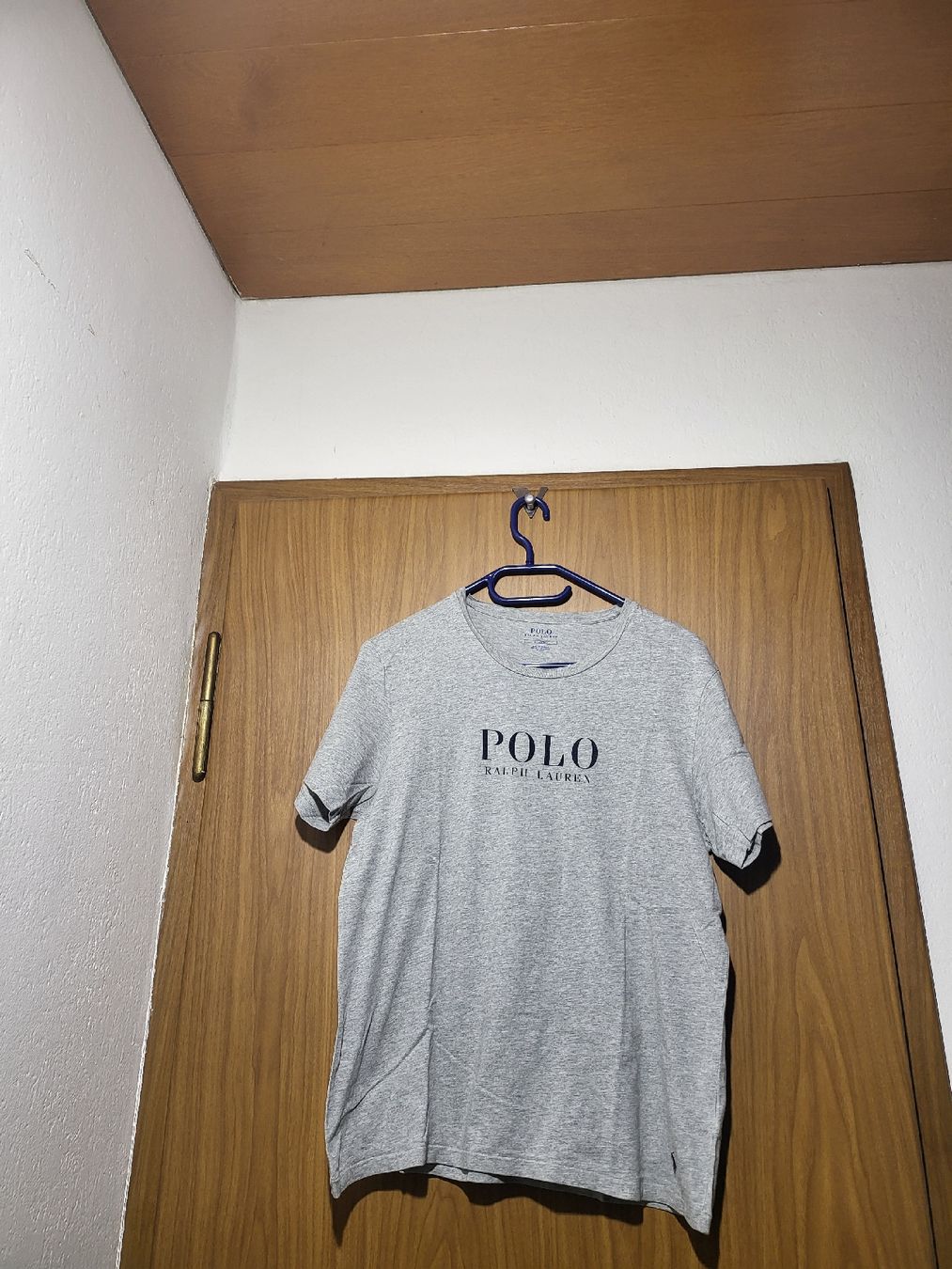 Ralph Lauren T-shirts: Polo Ralph Lauren gris, taille M – D'occasion à Niedergösgen par Eva2410