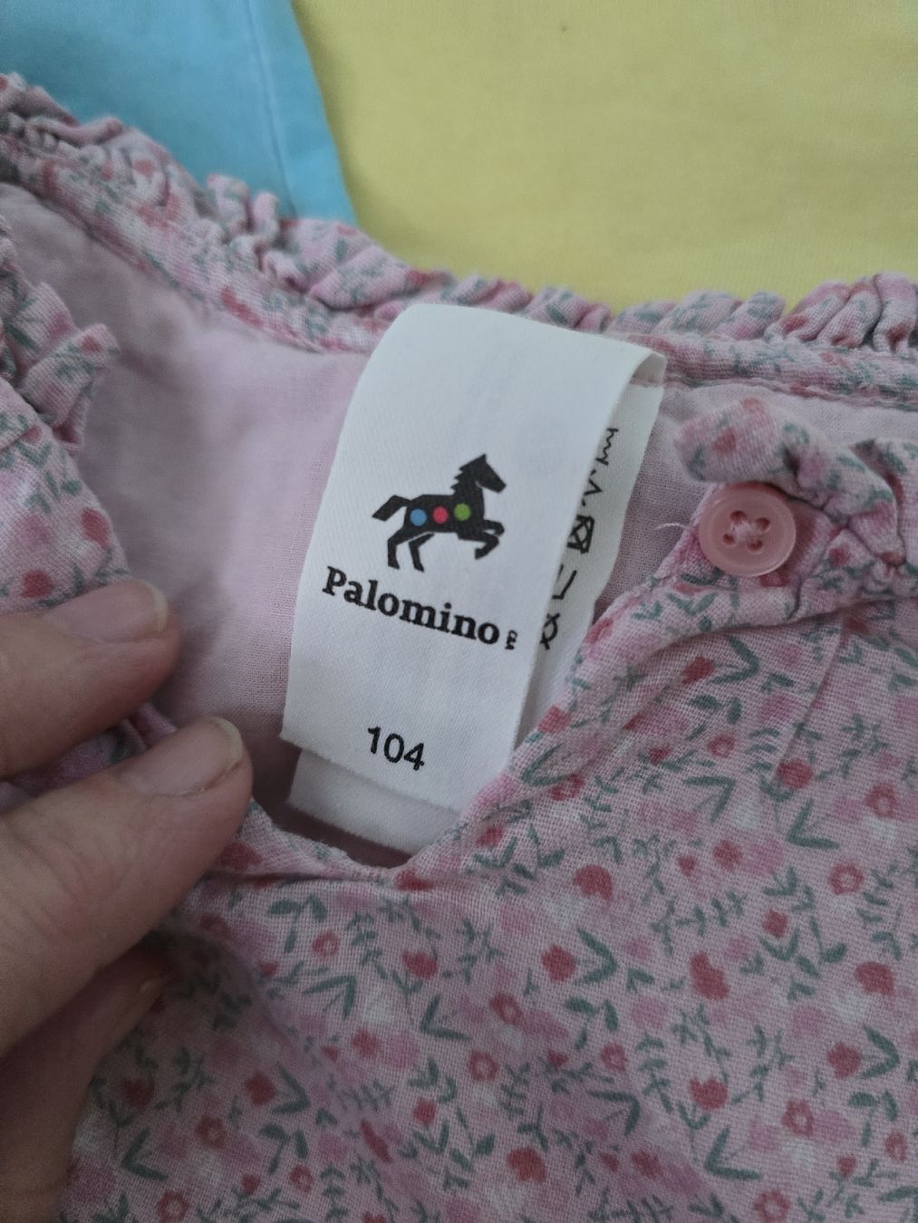 Ensembles coordonnés: 4 Mädchen Shirts Gr. 92-98 – D'occasion à Unterentfelden par Panda-87 1