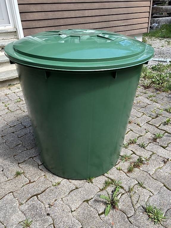 Humidifier & Arroser: Regentonne 300 Liter  – D'occasion à Meilen par flupk