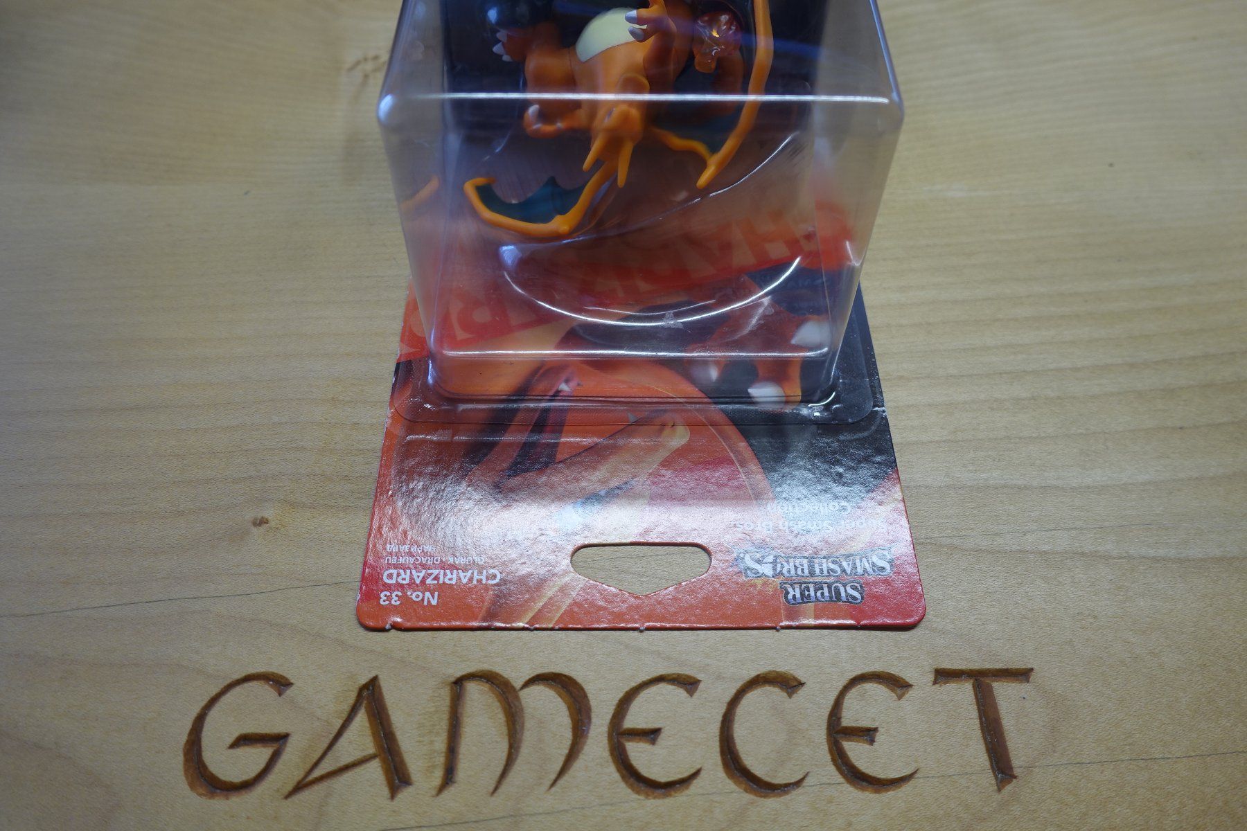 Nintendo Giochi: Glurak / Charizard °33 - Super Smash Bros. - Amiibo – Nuovo e nell'imballaggio originale da Steinach venduto da Gamecet 2