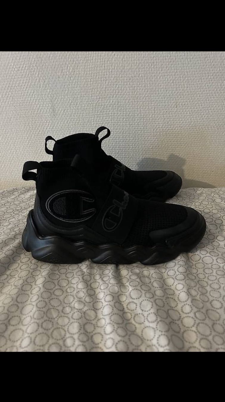 Champion Scarpe da uomo: Schuhe Champions – Usato da Zürich venduto da Yvo619 3