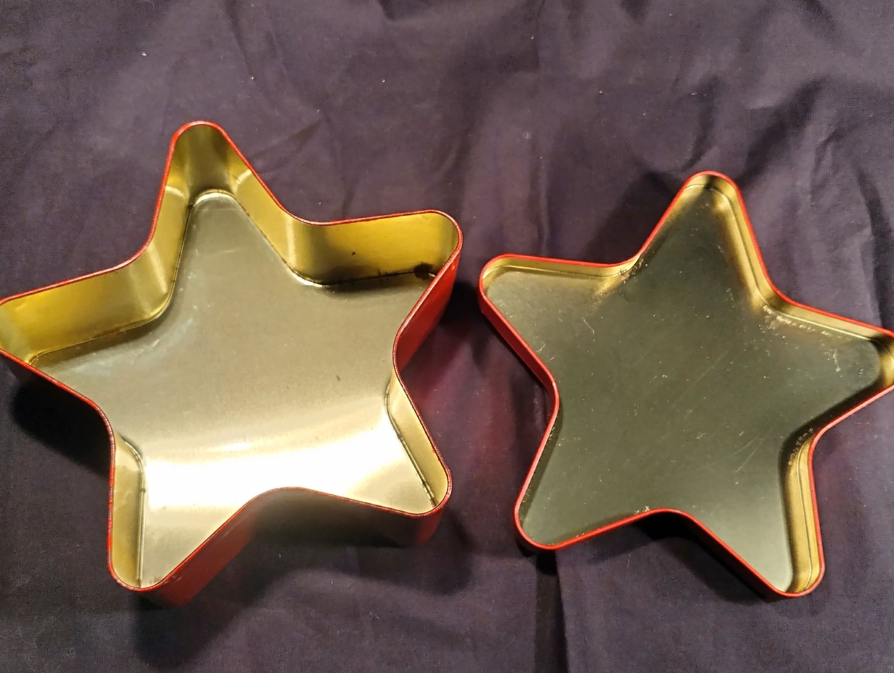 Sonstige Dekorationen & Accessoires: Blechbüchse Stern rot  mit Pailletten – Gebraucht aus Bellach von JingleCherry 4
