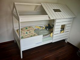 Kinderbett mit Häuschen 200x90