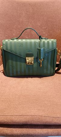 Mollerus Marly Handtasche olivgrün, neuwertig