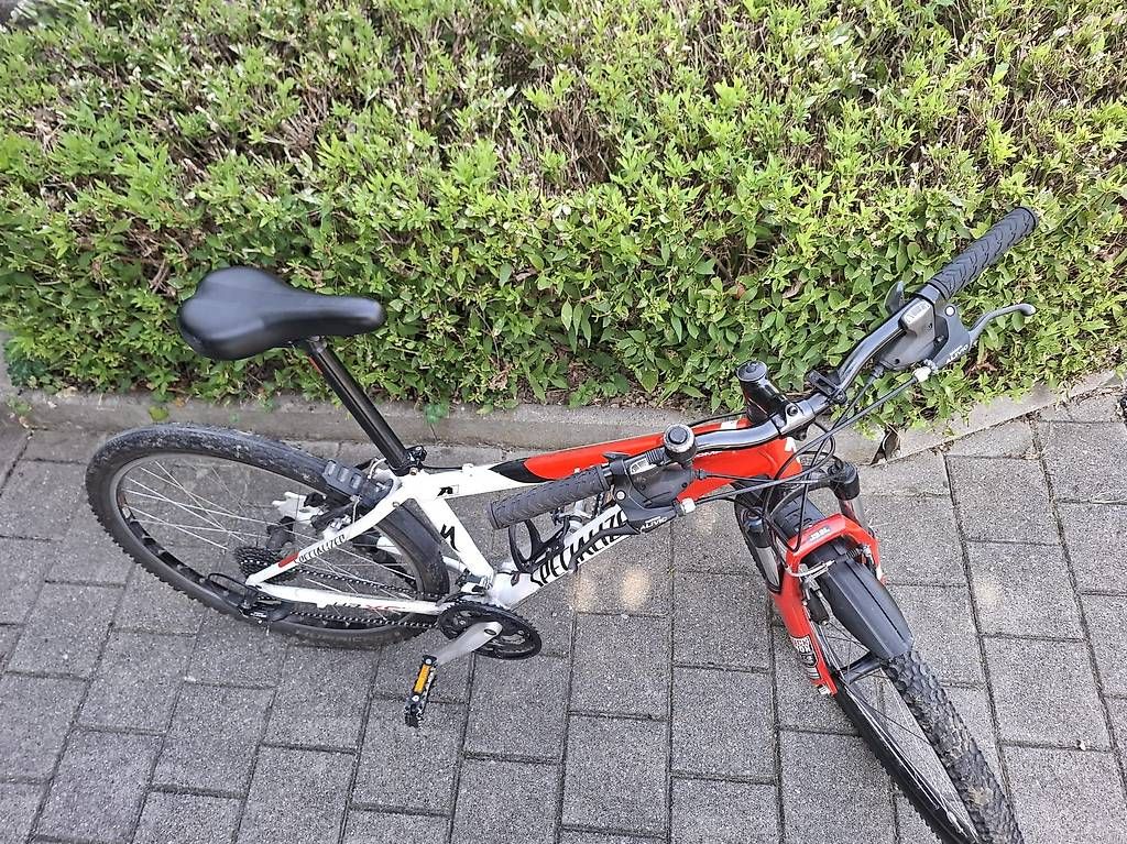 Velos: Fahrrad, Specialized – Gebraucht aus Köniz von nlca 3